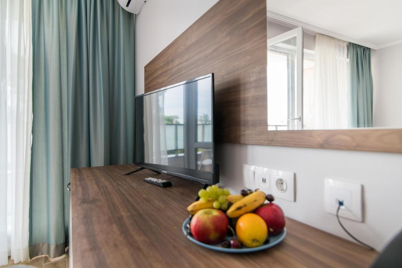 Cinema Hotel พรีมอร์สโก ภายนอก รูปภาพ