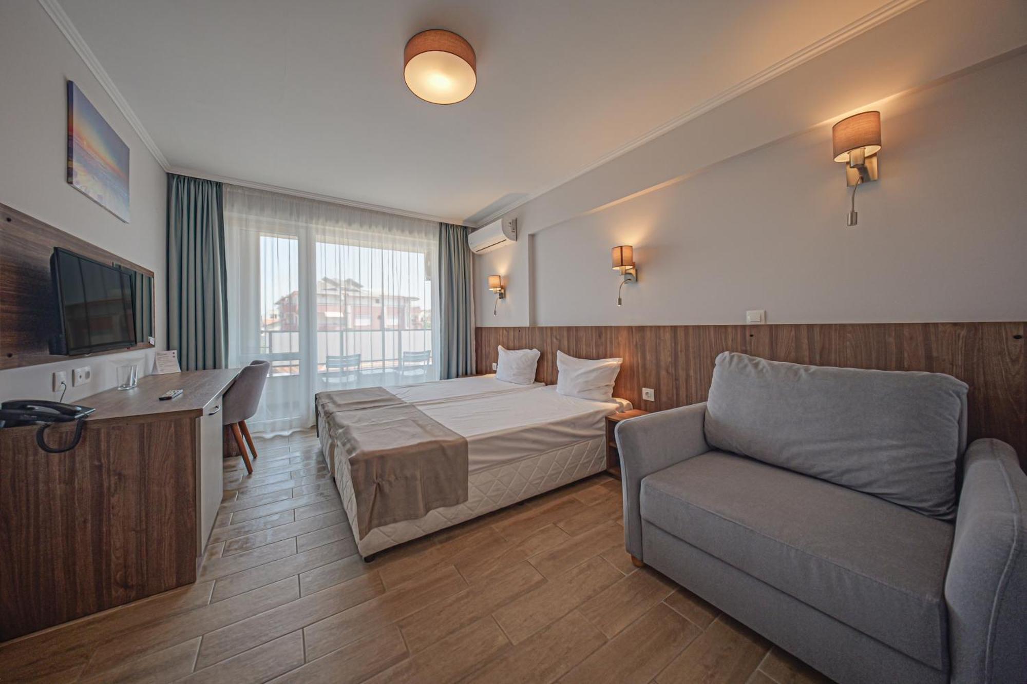 Cinema Hotel พรีมอร์สโก ภายนอก รูปภาพ